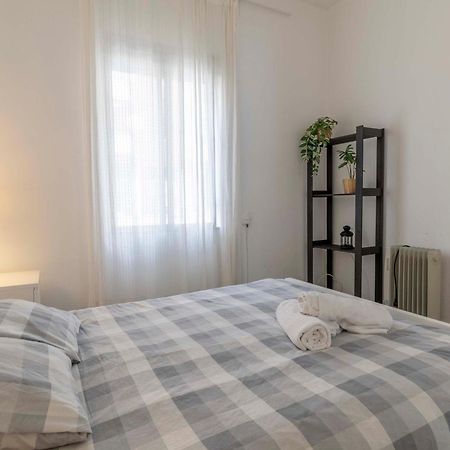 Apartamentos Los Remedios 세비야 외부 사진
